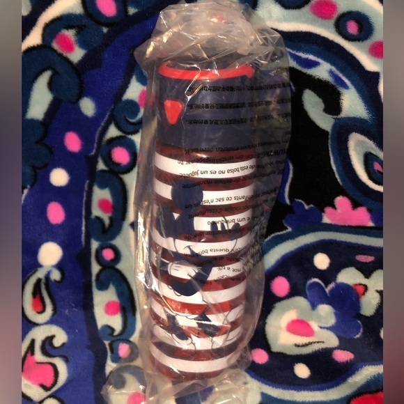 Mickey Mouse American Water Bottle - Picture 5 of 6